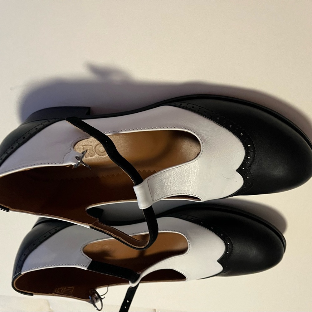 Classic Black and White Women's Mary Jane Shoes